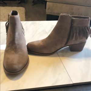 New Naturalizer Zeline taupe suede bootie. Size 10